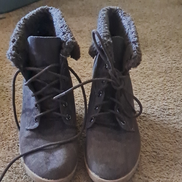 Dana Buchman Brown Lace Up Wedge  Boots - Picture 5 of 6